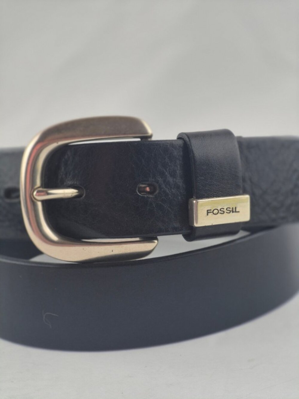 Fossil Black Leather Belt Silver Tone Buckle Logo Plaque Classic Casual Size L